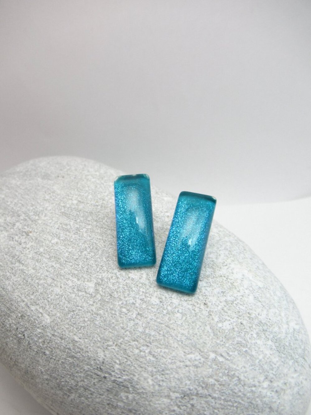 Handmade rectangle post earrings - Picture 4 of 8